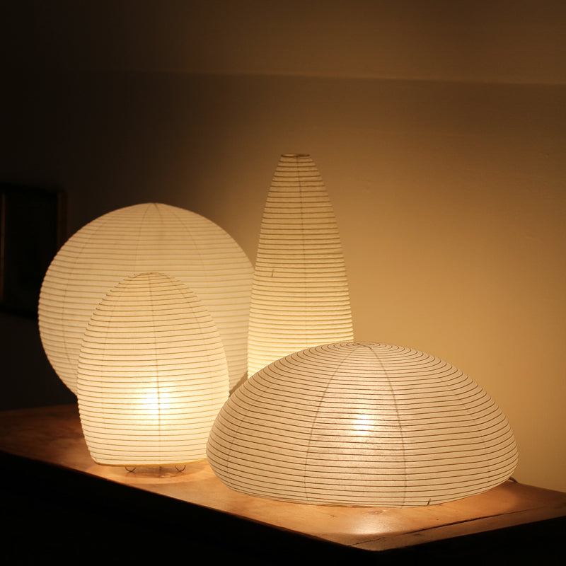 Paper deals bedside lamp